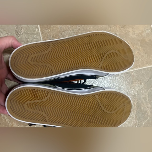 Nike SB Stefan Janoski Undefeated Olive - Picture 10 of 11